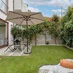 Patio Retreat | Urban Flats Apartamento
