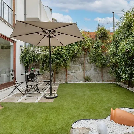 Patio Retreat | Urban Flats Porto