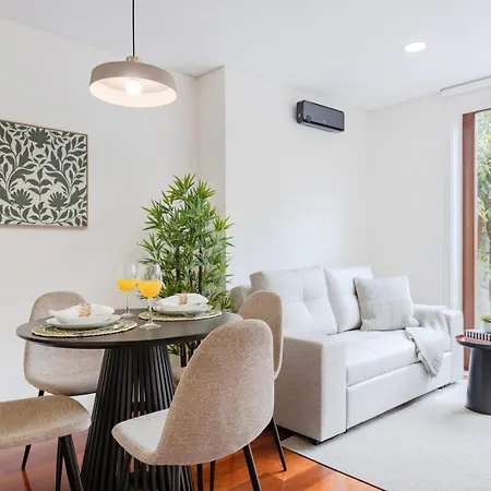 Daire Patio Retreat | Urban Flats Porto