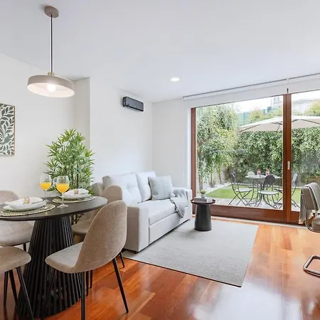 Daire Patio Retreat | Urban Flats