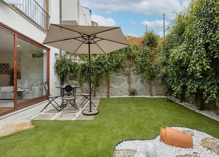 Patio Retreat | Urban Flats Porto