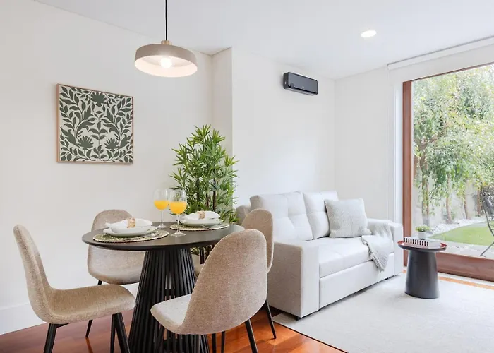 Daire Patio Retreat | Urban Flats Porto