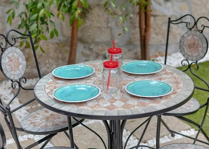 Patio Retreat | Urban Flats * Porto