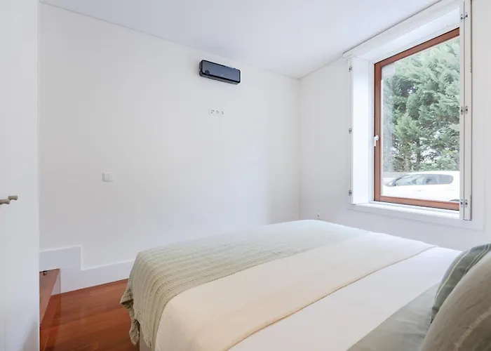 Patio Retreat | Urban Flats Daire *